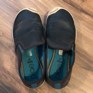 Plae Size 2 Navy leather